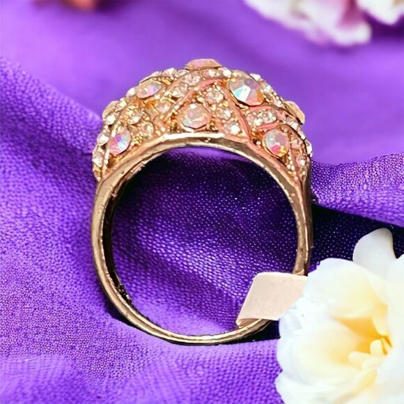 Aurora Borealis Rhinestone Gold Tone Statement Ring Size 9 NWT - Picture 2 of 4